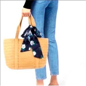 Straw purse